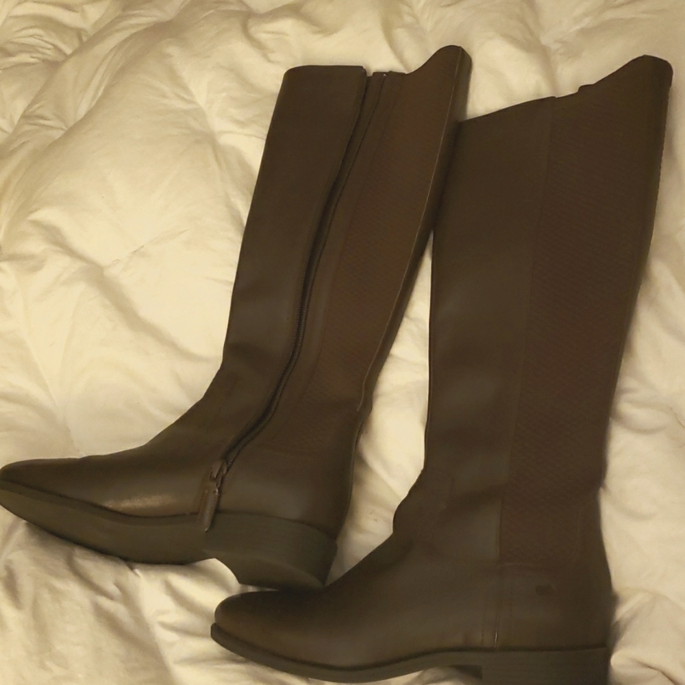Cole Haan high brown boots. Great condition